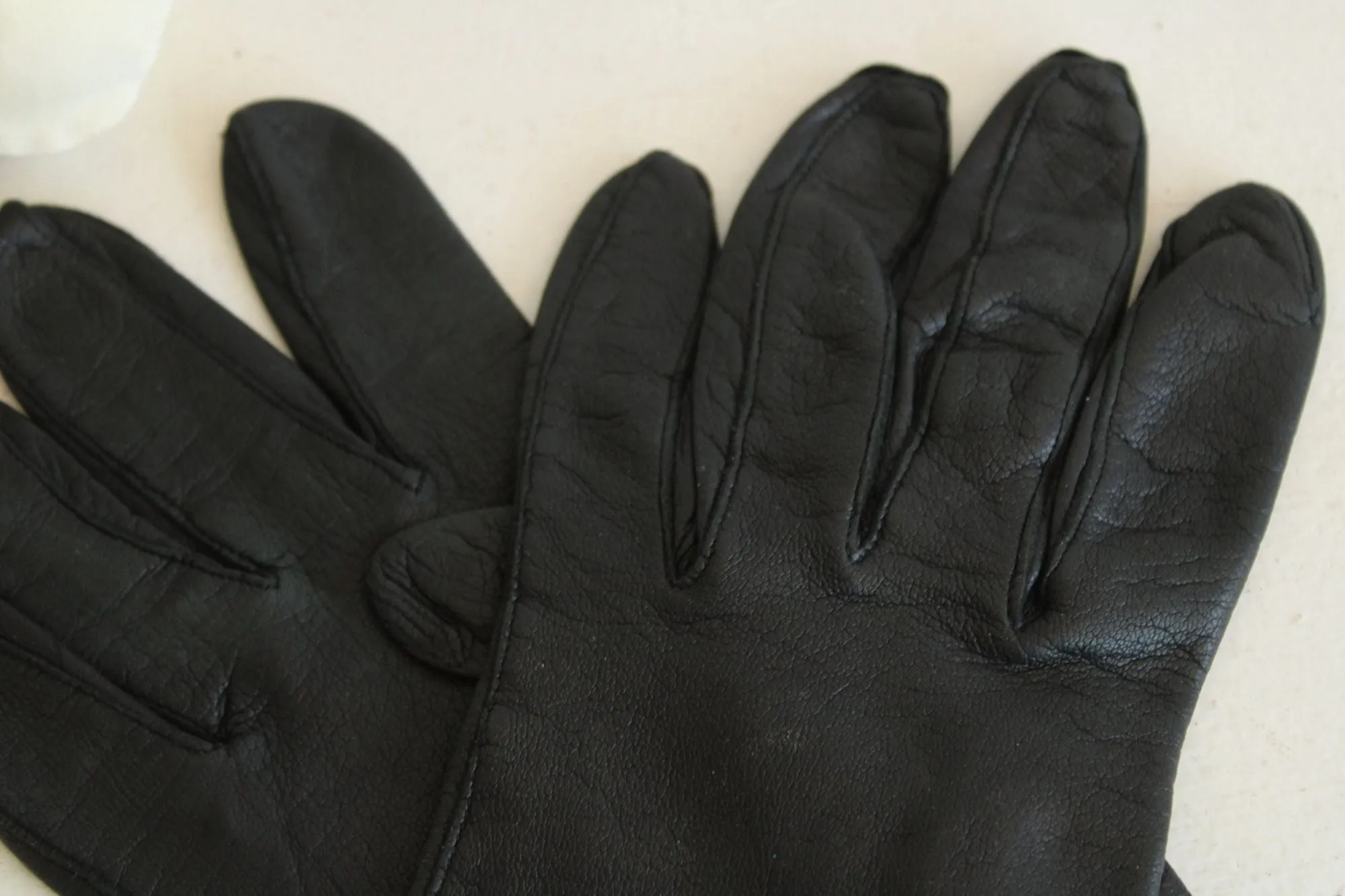 Vintage Size 8 Black Leather Wrist Length Gloves